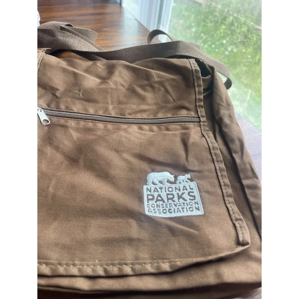 Shoulder bag National Parks Conservation Assoc logo; 4 pockets, cover flap